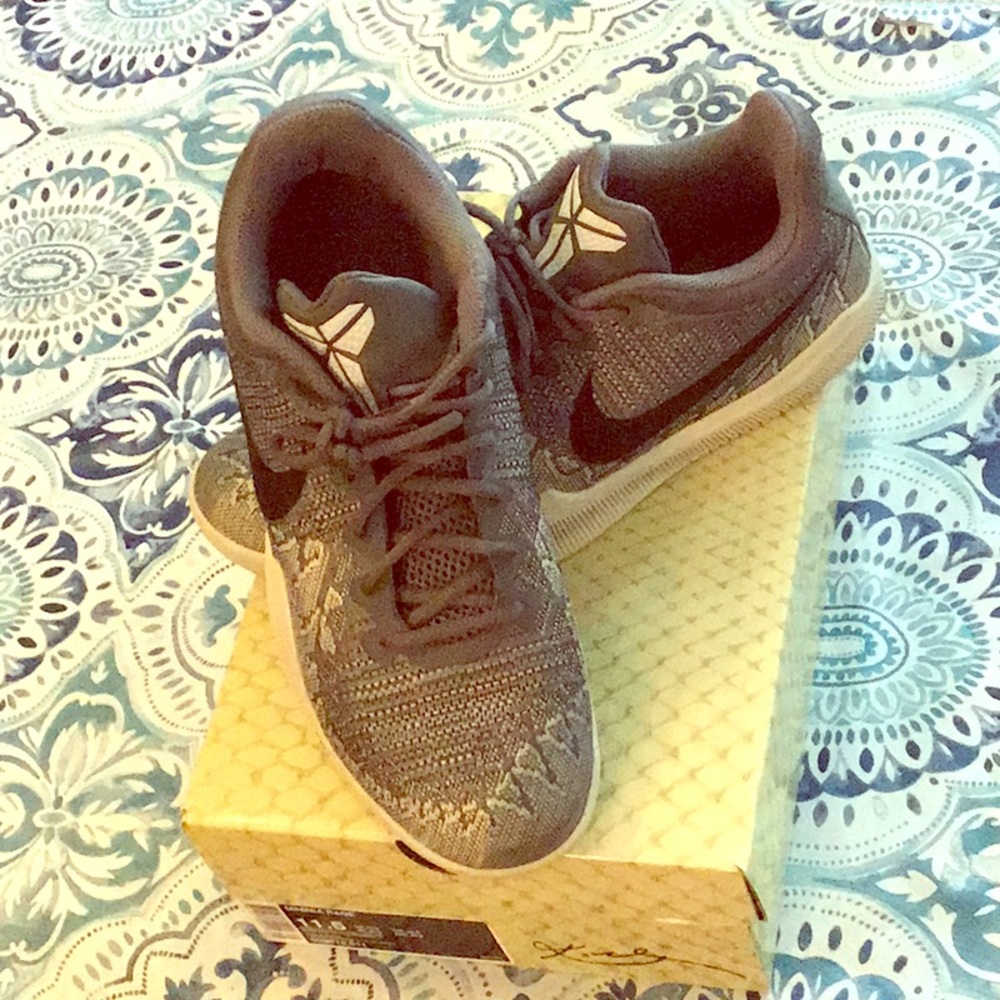 Nike KOBE Rage size 11.5 with box!